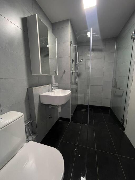Jesselton Quay,2Br,4-5Pax,Mountain View Apartamento Kota Kinabalu Exterior foto